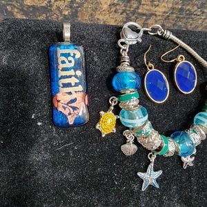 Spring summer jewelry Jar lot faith pendant charm bracelet seahorse pin…